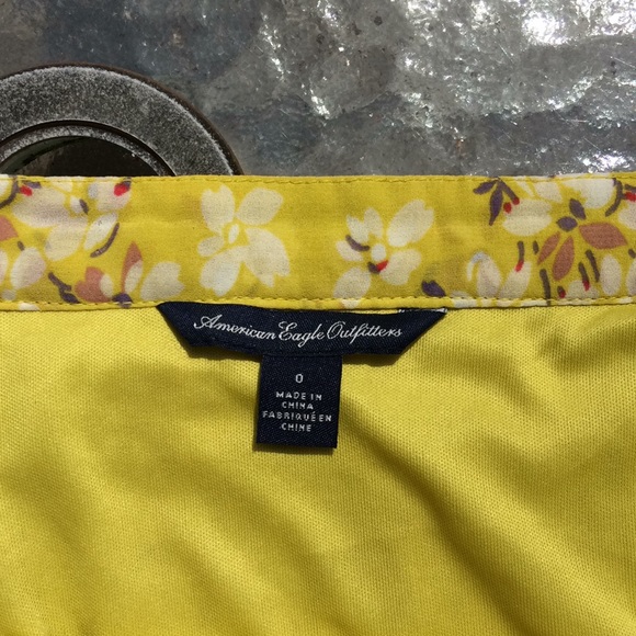 American Eagle size 0 pleated skirt worn once - Picture 3 of 3